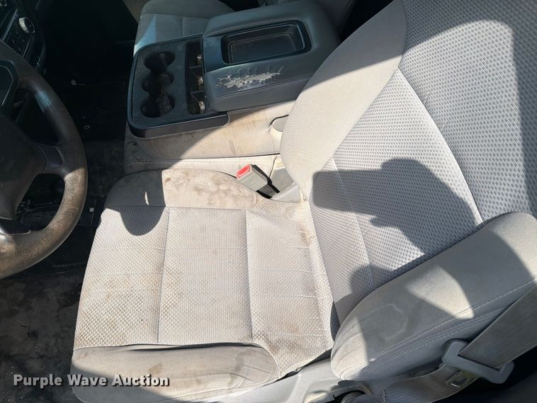 image for item DV8555 2014 Chevrolet Silverado pickup truck