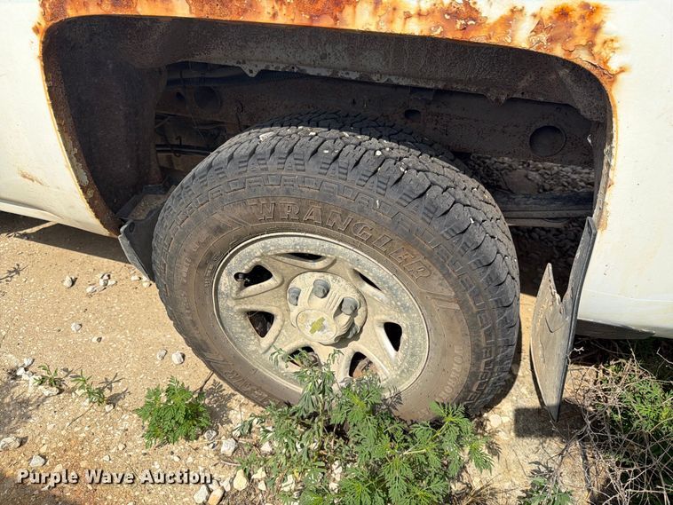 image for item DV8555 2014 Chevrolet Silverado pickup truck