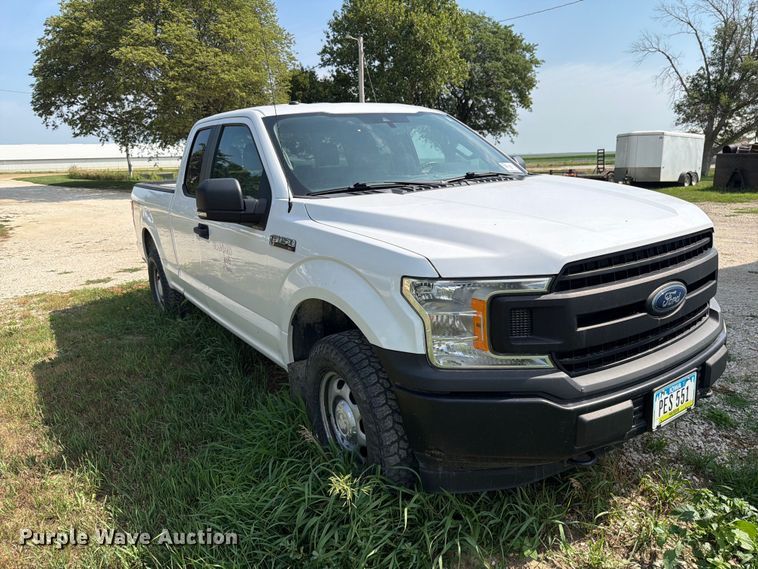 image for item DV8556 2019 Ford F150 Ext. Cab pickup truck