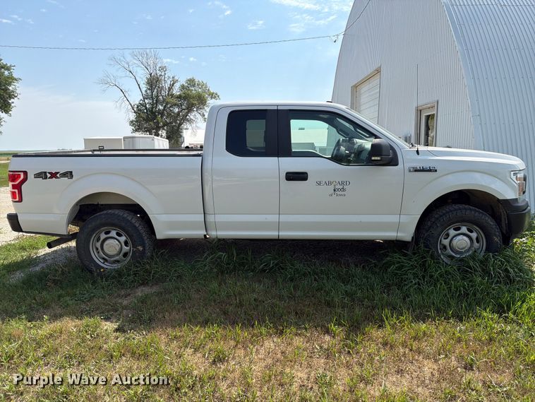 image for item DV8556 2019 Ford F150 Ext. Cab pickup truck