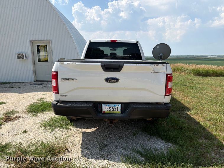image for item DV8556 2019 Ford F150 Ext. Cab pickup truck