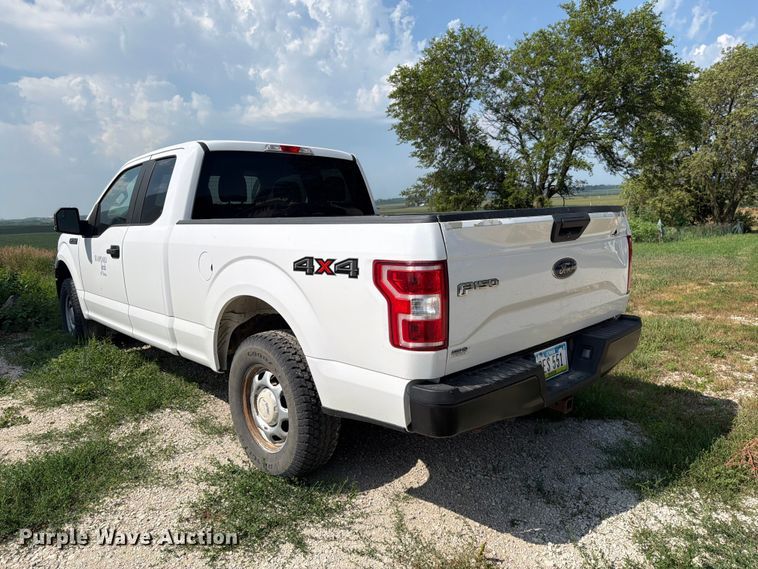 image for item DV8556 2019 Ford F150 Ext. Cab pickup truck
