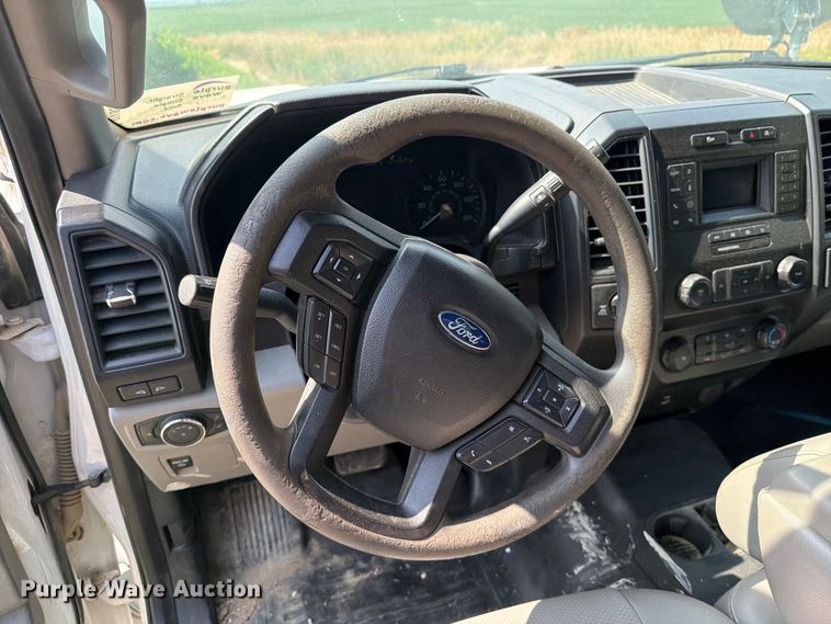 image for item DV8556 2019 Ford F150 Ext. Cab pickup truck