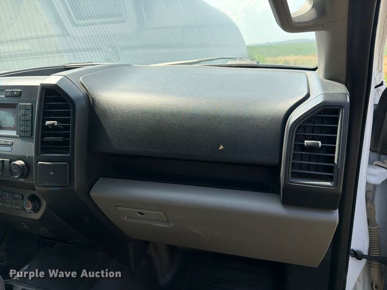 image for item DV8556 2019 Ford F150 Ext. Cab pickup truck