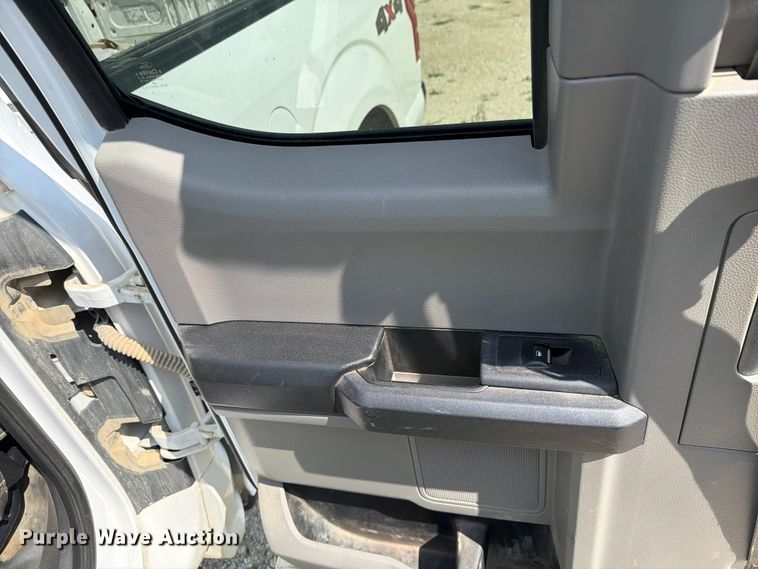 image for item DV8556 2019 Ford F150 Ext. Cab pickup truck
