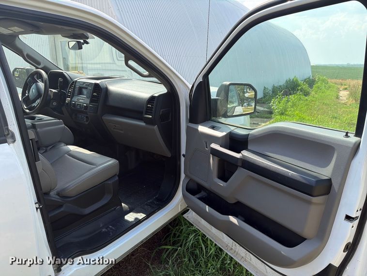 image for item DV8556 2019 Ford F150 Ext. Cab pickup truck