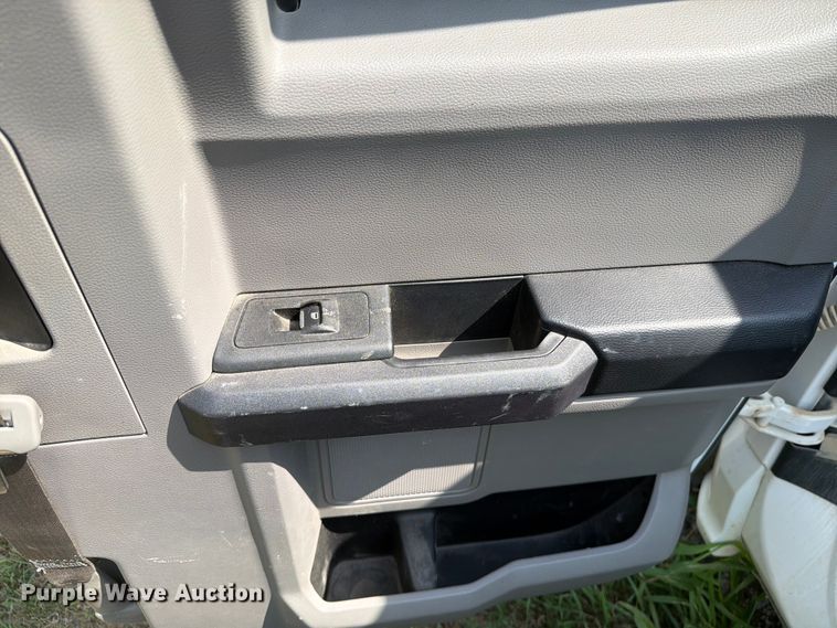image for item DV8556 2019 Ford F150 Ext. Cab pickup truck