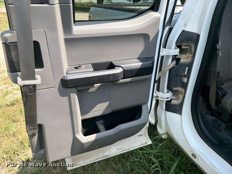 image for item DV8556 2019 Ford F150 Ext. Cab pickup truck