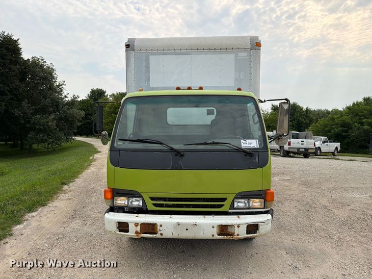 image for item DV8563 2002 Isuzu NPR box truck