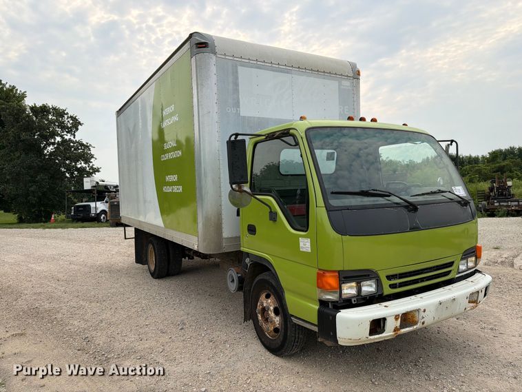 image for item DV8563 2002 Isuzu NPR box truck