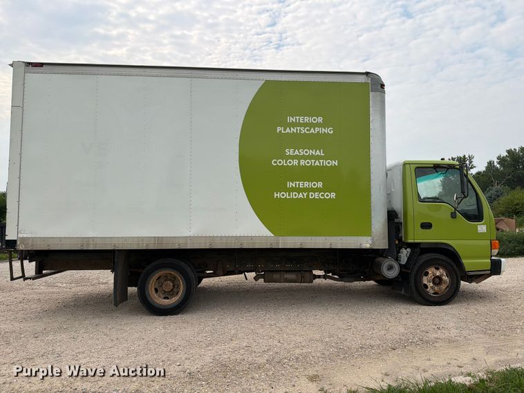 image for item DV8563 2002 Isuzu NPR box truck