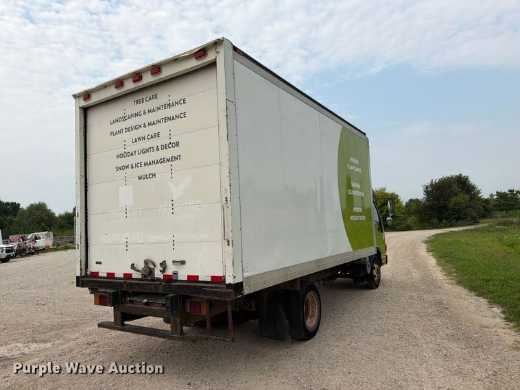 image for item DV8563 2002 Isuzu NPR box truck