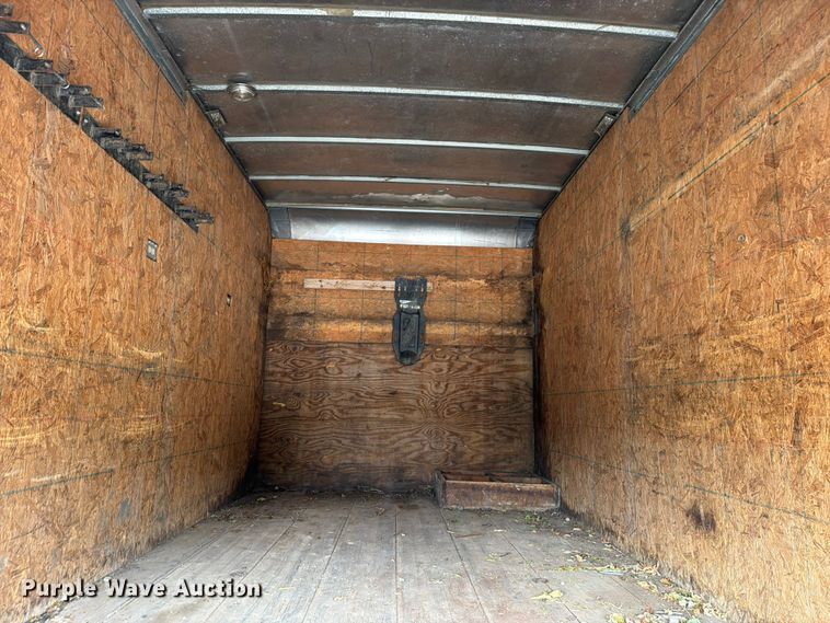 image for item DV8563 2002 Isuzu NPR box truck