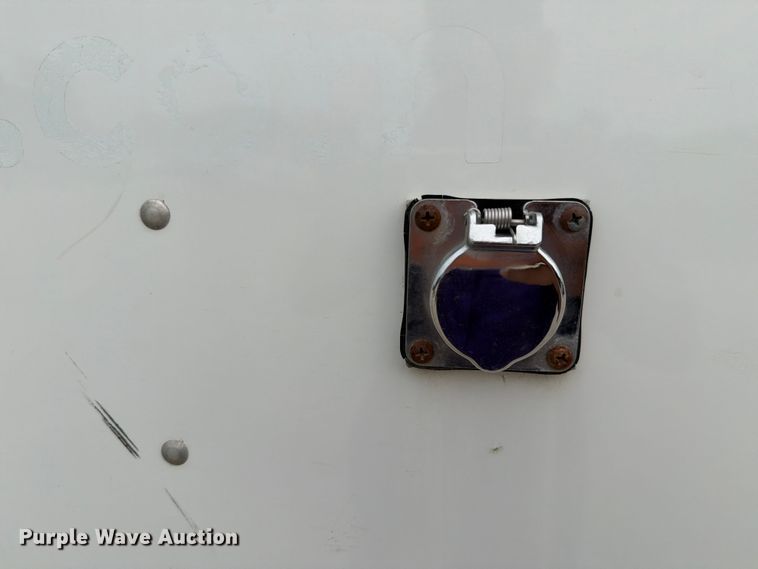 image for item DV8563 2002 Isuzu NPR box truck