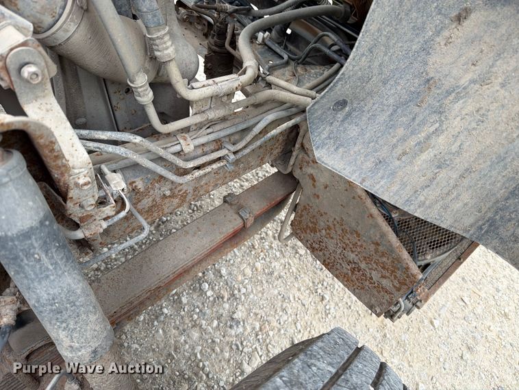 image for item DV8563 2002 Isuzu NPR box truck