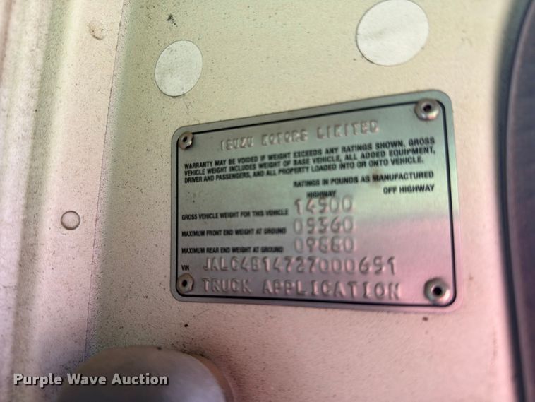 image for item DV8563 2002 Isuzu NPR box truck