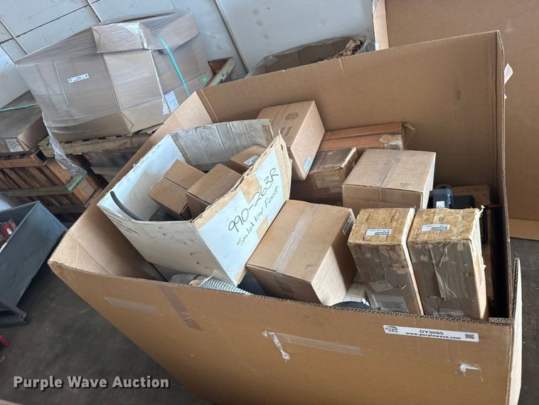 image for item DY3095 Crate of parts
