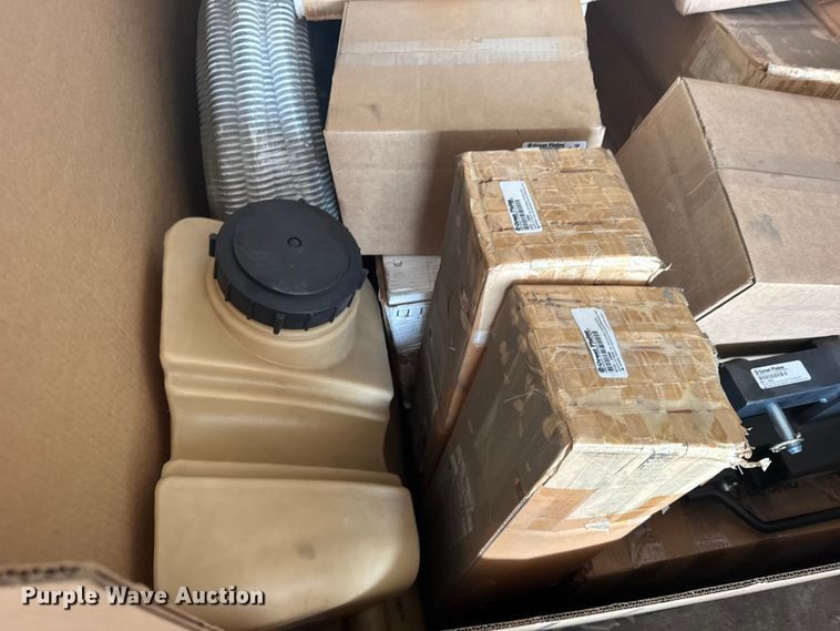image for item DY3095 Crate of parts