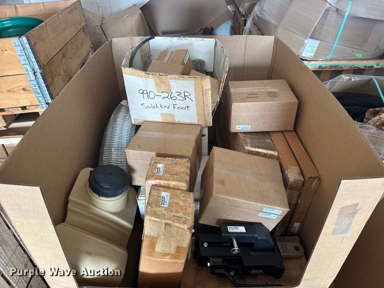 image for item DY3095 Crate of parts