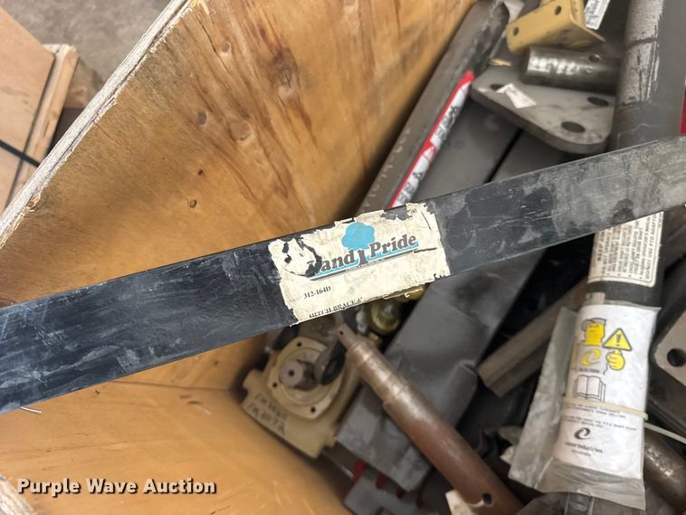 image for item DY3096 Crate of parts