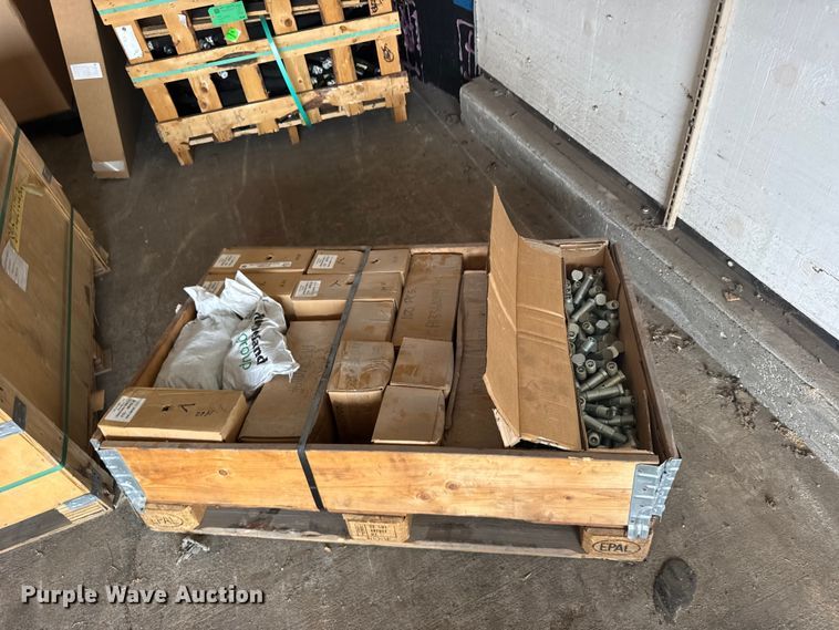 image for item DY3097 Approximately 325 M20x90 10.9 hex bolts