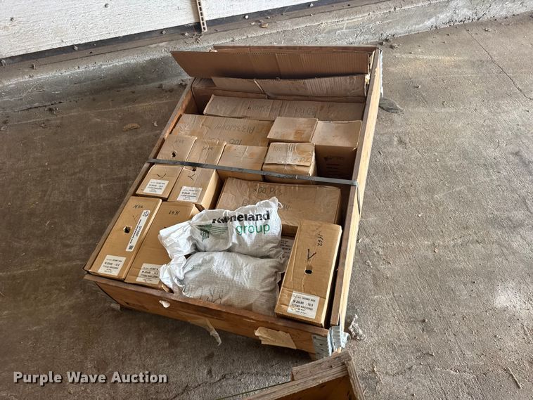 image for item DY3097 Approximately 325 M20x90 10.9 hex bolts