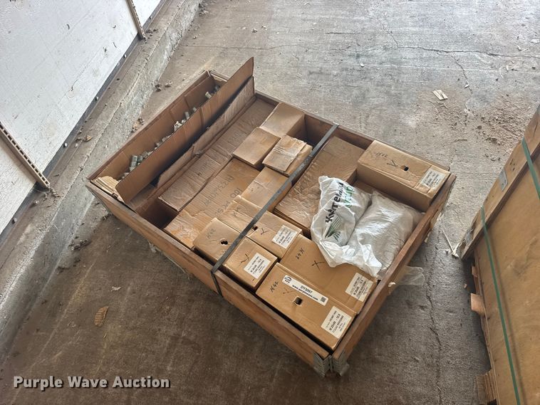 image for item DY3097 Approximately 325 M20x90 10.9 hex bolts