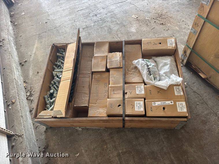 image for item DY3097 Approximately 325 M20x90 10.9 hex bolts