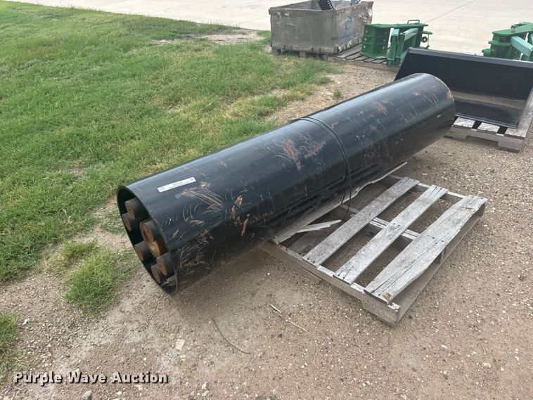 image for item DY3102 John Deere VR84 skid steer roller