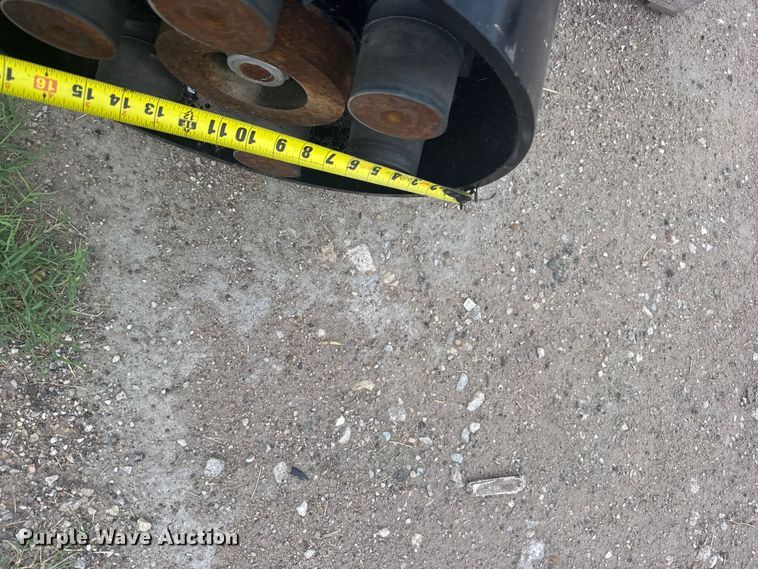 image for item DY3102 John Deere VR84 skid steer roller