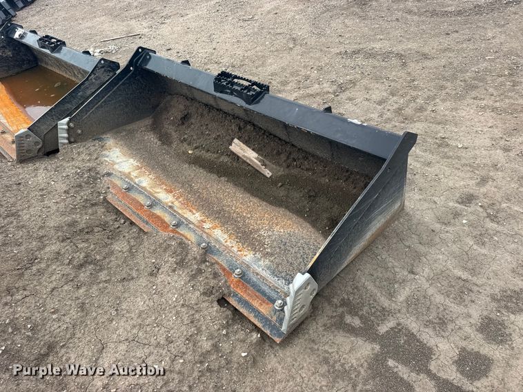 image for item DY3111 Land Pride AP-HD80LLC Skid steer bucket