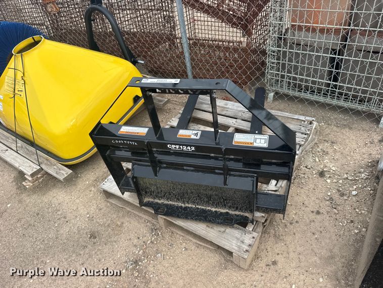image for item DY3113 Kubota COF1242 compact skid steer forks