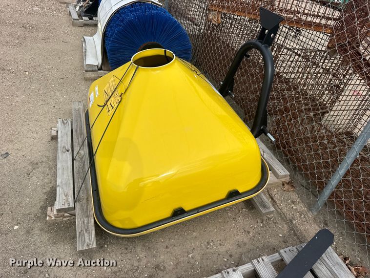 image for item DY3114 Land Pride PFS5060 spreader