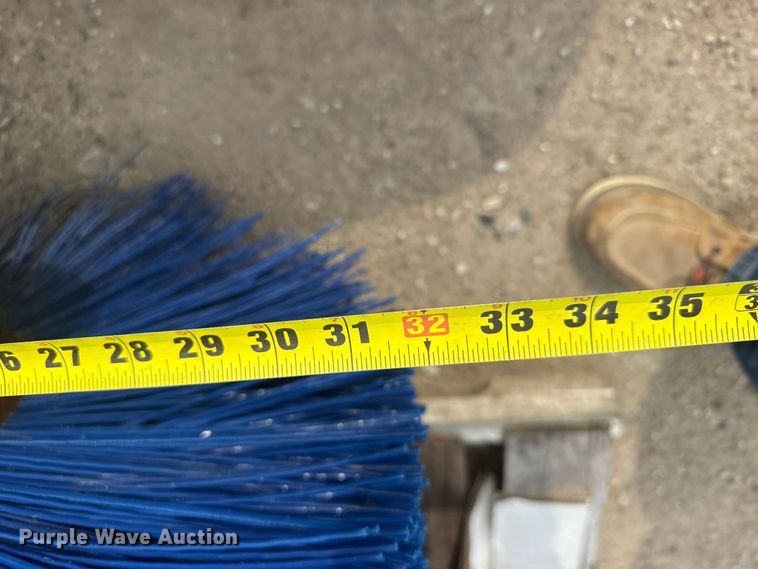 image for item DY3115 Skid steer broom