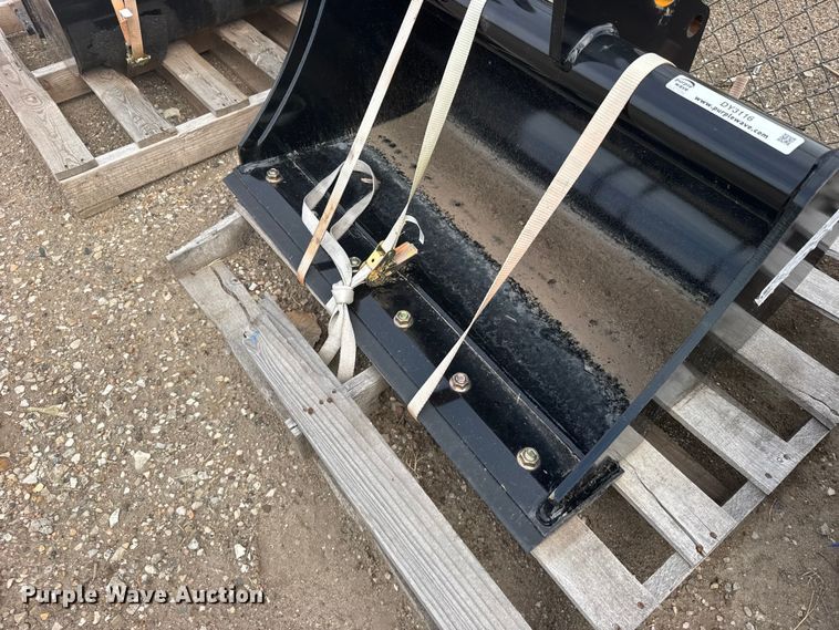 image for item DY3116 Land Pride K7877B Mini excavator bucket