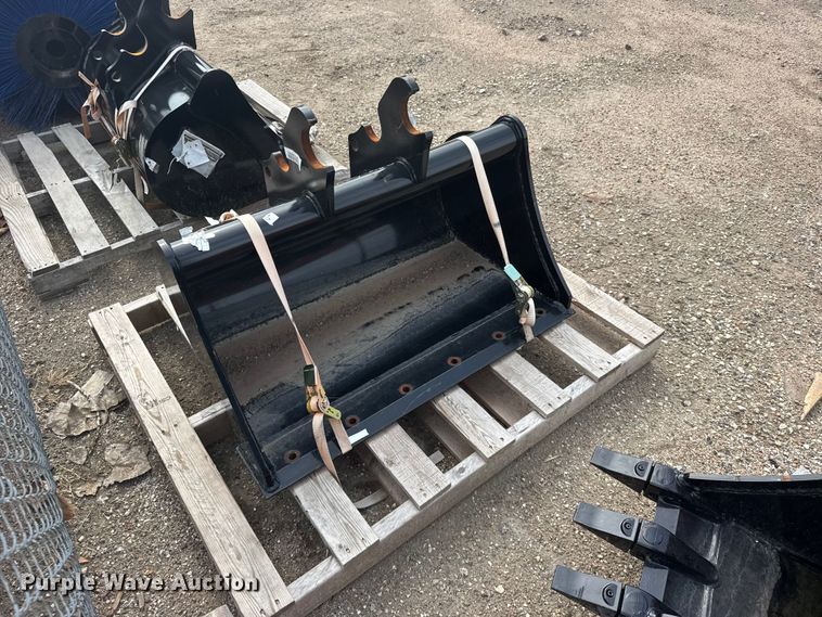image for item DY3117 Mini excavator bucket