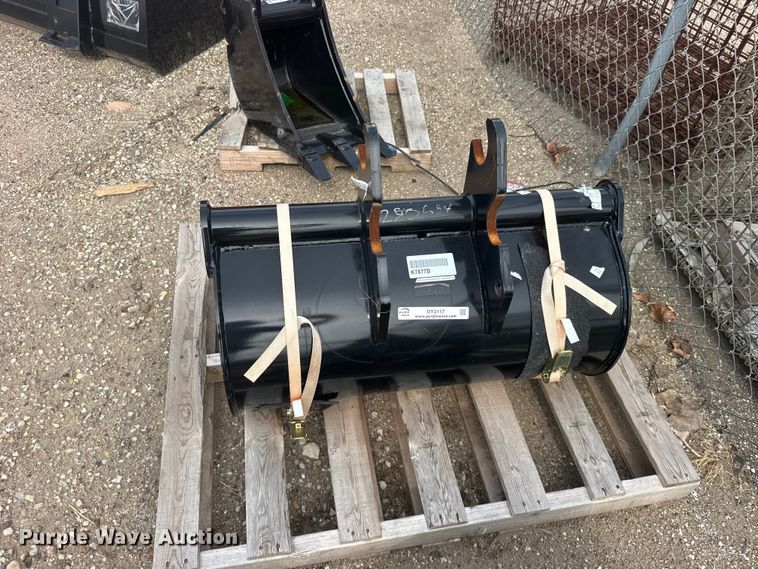 image for item DY3117 Mini excavator bucket