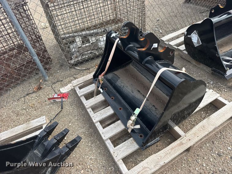 image for item DY3117 Mini excavator bucket