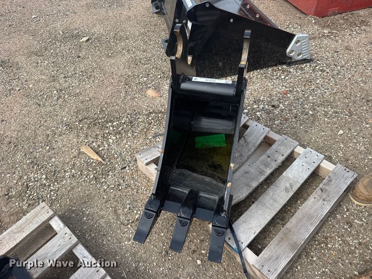 image for item DY3118 Mini excavator bucket