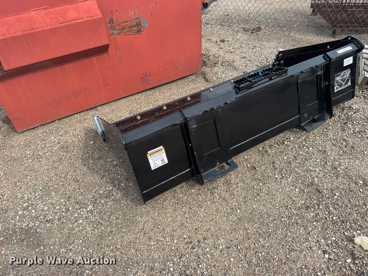 image for item DY3119 Skid steer bucket