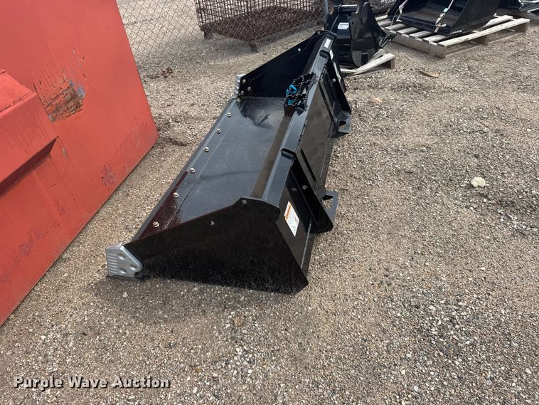 image for item DY3119 Skid steer bucket