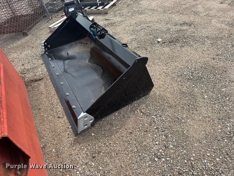 image for item DY3119 Skid steer bucket