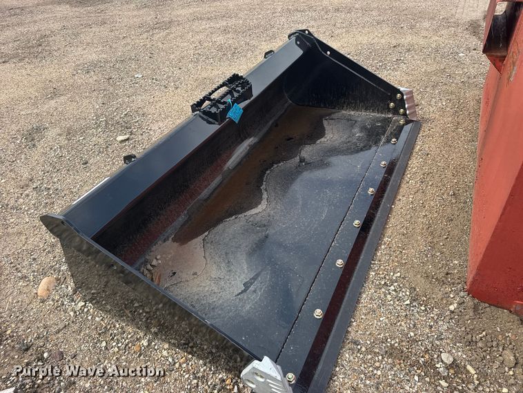 image for item DY3119 Skid steer bucket