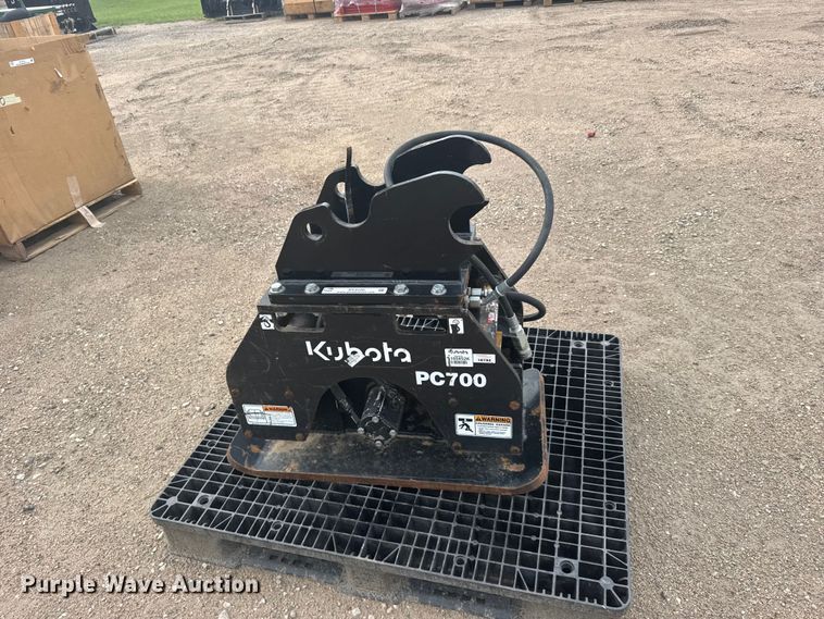 image for item DY3120 Kubota PC700 plate compactor