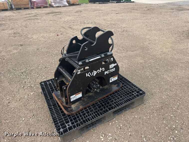 image for item DY3120 Kubota PC700 plate compactor