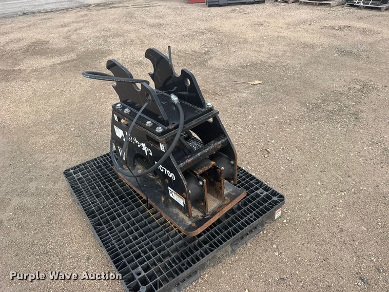 image for item DY3120 Kubota PC700 plate compactor