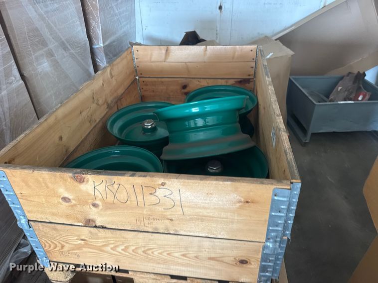 image for item DY3122 (5) crates of parts