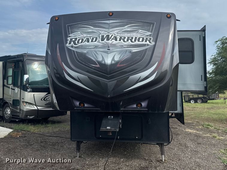 image for item DY3123 2015 Heartland Road Warrior 4020 toy hauler camper