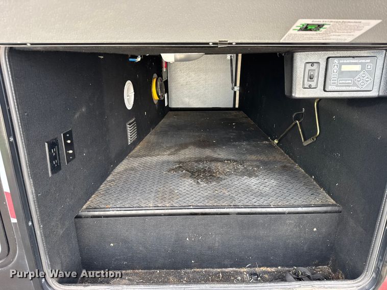 image for item DY3123 2015 Heartland Road Warrior 4020 toy hauler camper