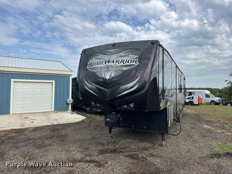 image for item DY3123 2015 Heartland Road Warrior 4020 toy hauler camper